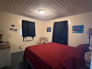 Classic Cottage, 1 Bedroom, Lakeside | Iron/ironing board, free WiFi - Lakeside Valentine (Kingsland)