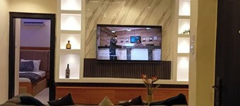 Escape to Luxury!
Discover the ultimate Joy in our stunning shortlet apartment.