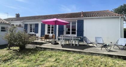 Sg06017 - The Ocean and Garden