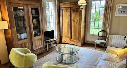 753 - 8-person House Near Wild Beaches