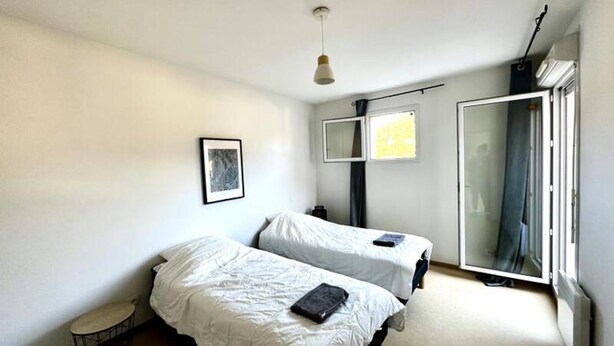 Iron/ironing board - Apartments for 4 People (Avene)