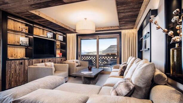 Living area - Apartments for 10 People (Les Allues)