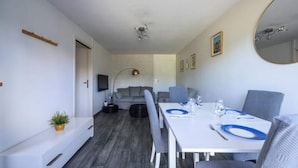 Interior - Apartment in Villers-sur-mer Near Beach (Villers-sur-Mer)