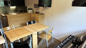 Unclassified image, 2 of 3, button - T2/4pax - Austrian Chalets (Demi-Quartier)