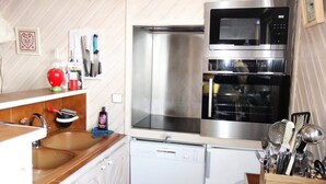 Unclassified image, 3 of 3, button - Apartment in Alps Near Ski Slopes (Huez)