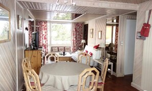 Dining - Apartment in Alps Near Ski Slopes (Huez)