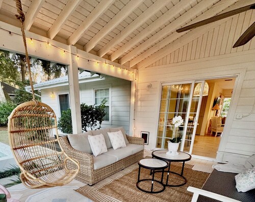 Private Cottage Oasis | Pretty Porch, Splash Pool