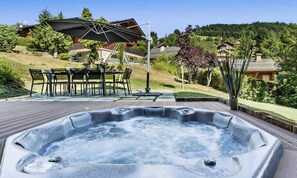 Outdoor dining - 4 Chalet, 10 Travelers, Spa, Close to the Slopes (La Clusaz)