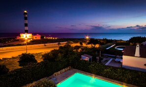 室內游泳池和室外游泳池