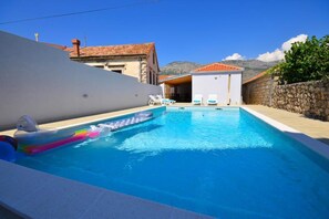 Outdoor pool - Holiday Home Belmondo- Three Bedroom Home With Terrace and Private Pool (Konavle)