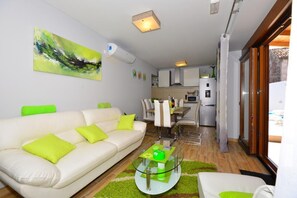 Living room - Holiday Home Belmondo- Three Bedroom Home With Terrace and Private Pool (Konavle)