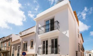 Exterior - Apartments for 4 People (Lagos)