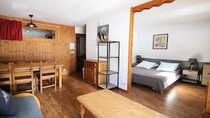 Unclassified image, 3 of 3, button - Dba315p - 1 Bedroom Apartment + Sleeping Alcove - Balcony - Sleeps 6 - 1800 Area (Puy-Saint-Vincent)
