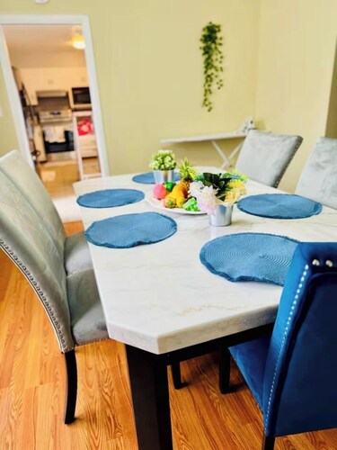 Downtown Access • Huge Backyard • Free Parking