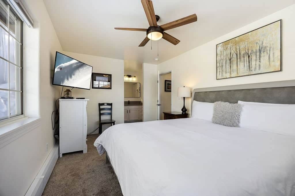 3 chambres, fer et planche à repasser, Wi-Fi gratuit, draps fournis