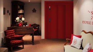 Interior - 4 Rooms, Sleeps 8/9, South-facing (Valloire)