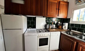 Cookware/dishes/utensils - Houses & Villas for 6 People (Grimaud)