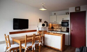 Dining - Apartment in Les Orres With Valley Views (Les Orres)