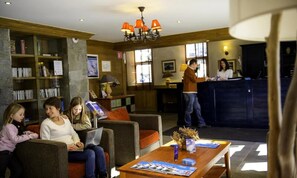 Lobby - Apartment in Valloire Near Ski Slopes (Valloire)