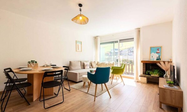 Living area - Duplex T4 Facing the Slopes - Residence Montraal, Pla D'adet (Saint-Lary-Soulan)