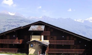 Exterior - Two Pieces on the top of the Coches (La Plagne-Tarentaise)