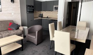 Living area - Studio for 6 People (Eaux-Bonnes)