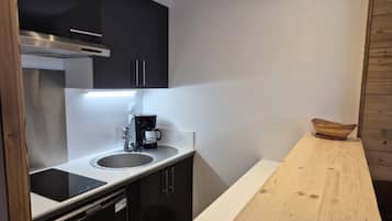 Fridge, microwave, oven, electric kettle