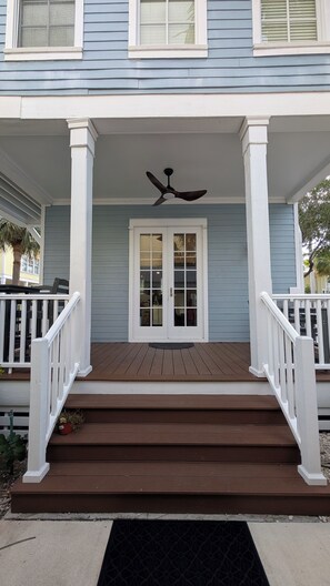 Exterior detail - Angler's Reef : Waterfront Beach, Pool, Kayaks & Boat Dock Available (Islamorada)