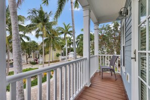 Property grounds - Angler's Reef : Waterfront Beach, Pool, Kayaks & Boat Dock Available (Islamorada)