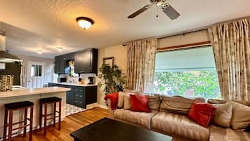 Casa superior, balcón | Zona de estar