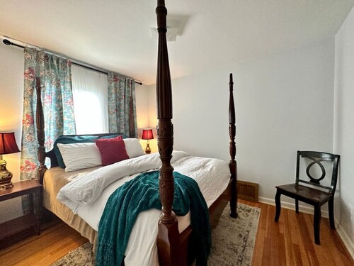 Seattle's Starlight Bungalow 