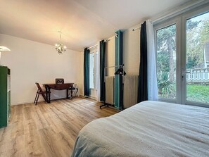 4 Schlafzimmer, Bügeleisen/Bügelbrett, WLAN, Bettwäsche