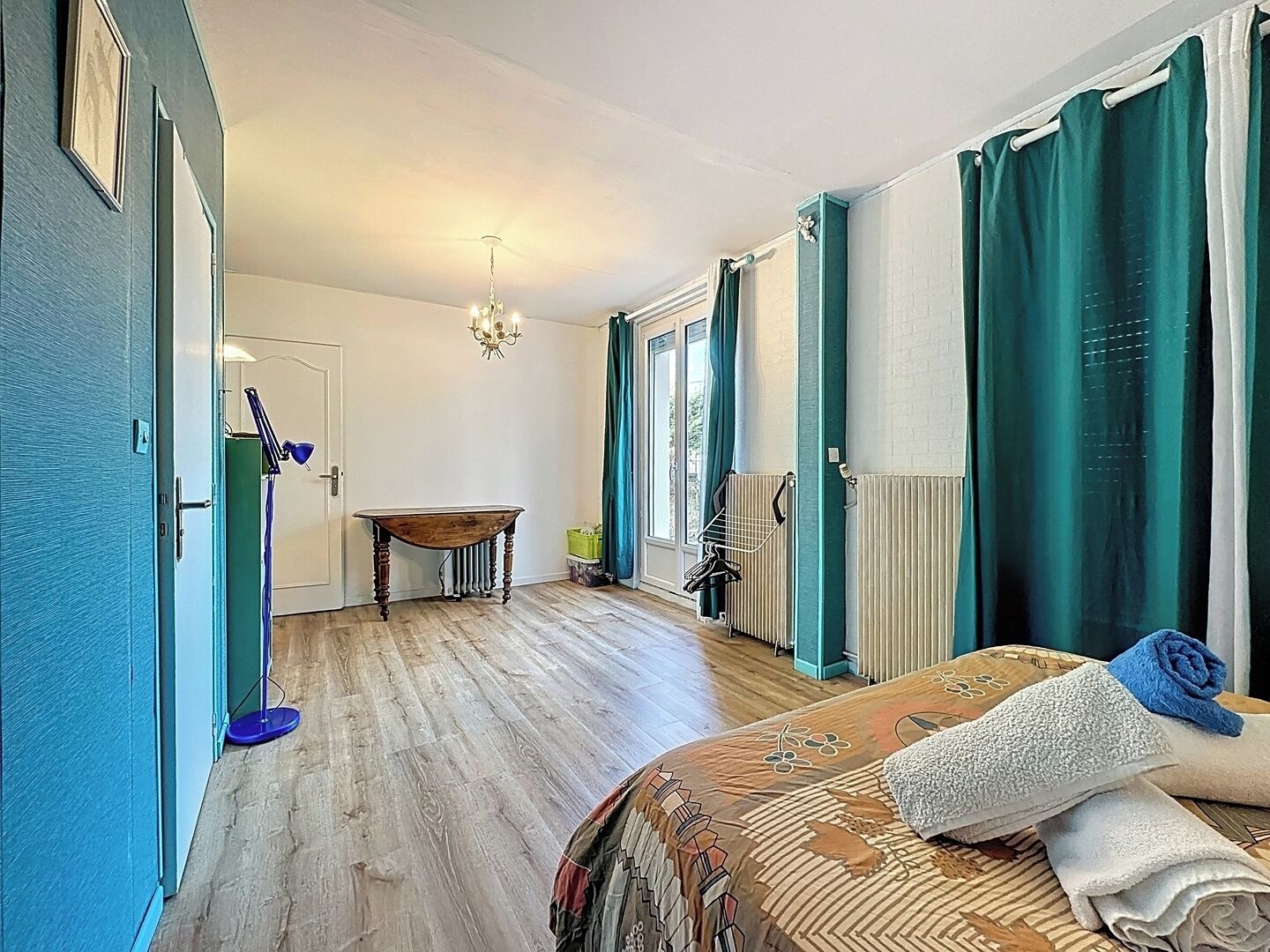 4 Schlafzimmer, Schreibtisch, Bügeleisen/Bügelbrett, Reisekinderbett