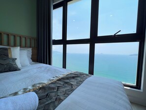 Vista para praia/oceano