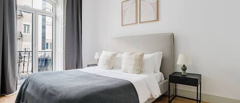 2 chambres, fer et planche à repasser, Wi-Fi, draps fournis