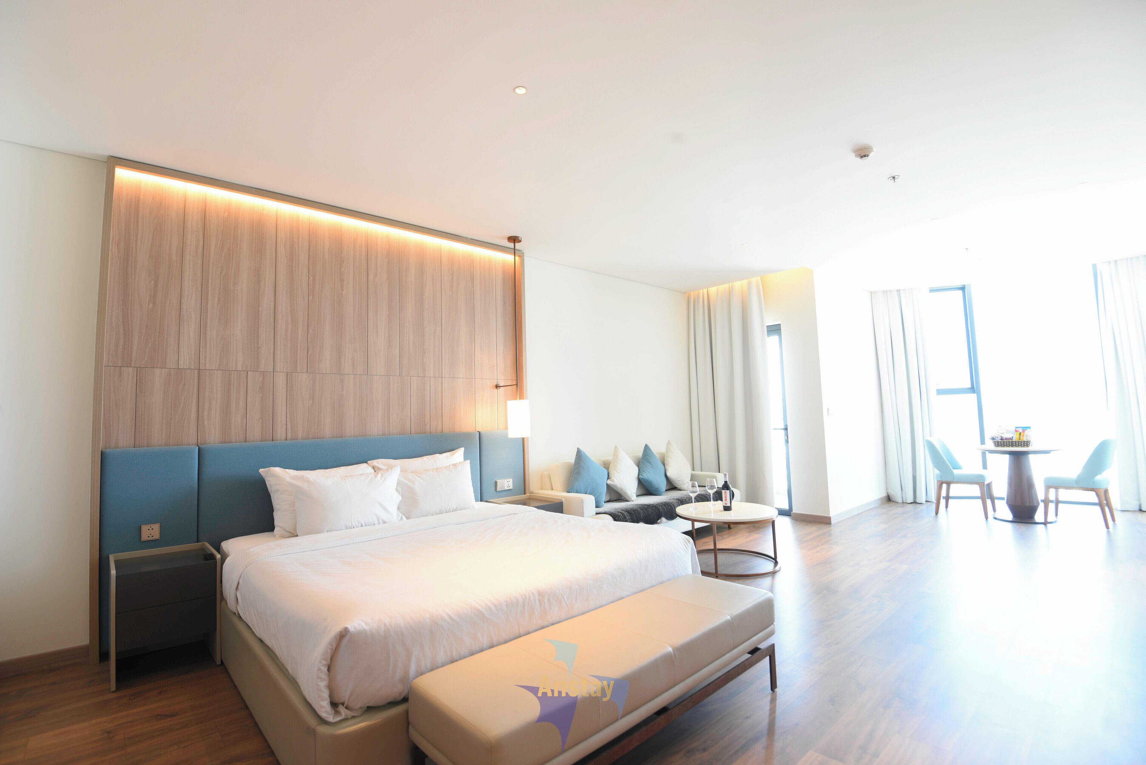 1 habitación, tabla de planchar con plancha y wifi 