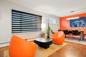 Interior - Luxury Oasis Getaway, Hot Tub, Pet's and Park's (Arvada)