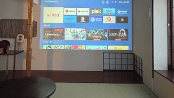 Blackout curtains, free WiFi, bed sheets