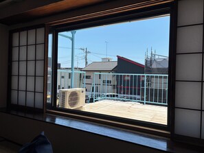 House, 3 Bedrooms, Non Smoking, Kitchen | Balcony view