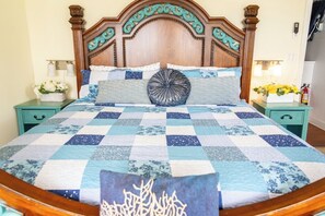 4 bedrooms, iron/ironing board, free WiFi, bed sheets - Beachfront • Heated Pool • Hot Tub • Oceanview (Cudjoe Key)