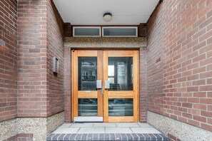 Exterior detail - Blueground | Lambeth, wifi, nr Kennington Park (London)
