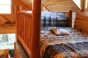 1 bedroom, free WiFi, bed sheets - Cozy Private Lakefront Terry Redlin-Style Cabin w/ Unique Loft (Brainerd)