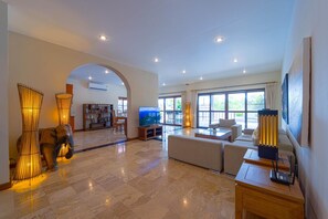 Interior - Lovely 3BR Villa in good Location CV3MA (Hua Hin)