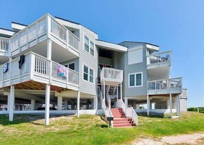 Exterior - Shared Pool, Hot Tub, Boardwalk to the Beach (Port Aransas)