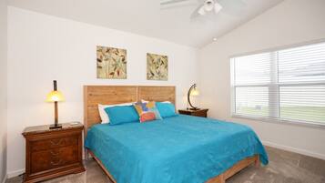 2 bedrooms, desk, iron/ironing board, WiFi