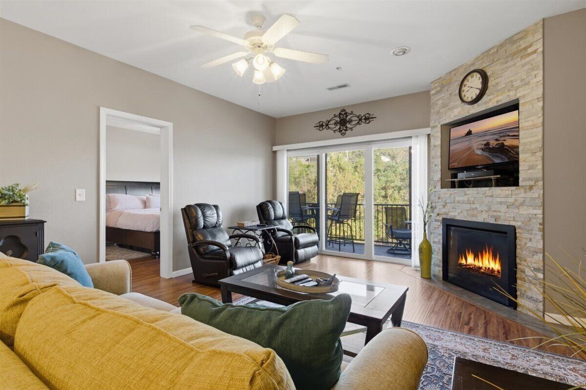 智能電視、壁爐