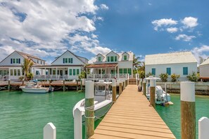 Marina - 3 Bedroom Villa, Sunset Point, Abaco - McCalla Villa # 4 (Elbow cay)