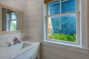 Interior - 3 Bedroom Villa, Sunset Point, Abaco - McCalla Villa # 4 (Elbow cay)