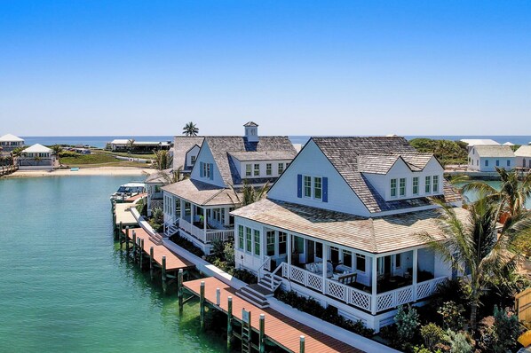 المنشأة من الخارج