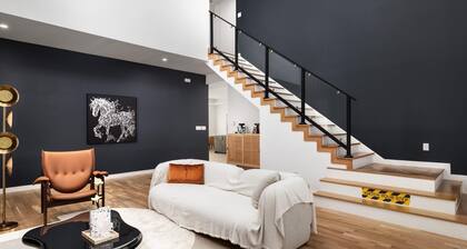 Brand New Luxury Spacious 5-bedroom house 10 mins DT Dallas Close to Bishop Arts